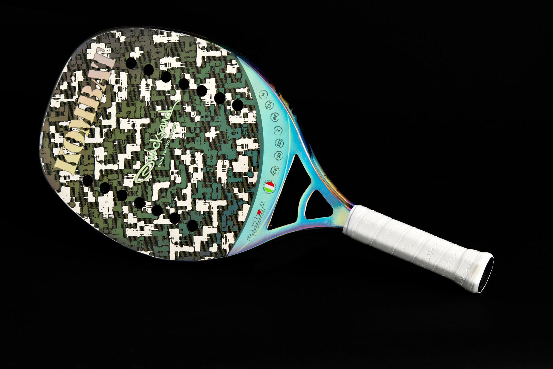 Quicksand_beach_tennis_kombat